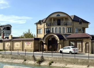 Продается дом, 350 м2, Махачкала, Московская улица