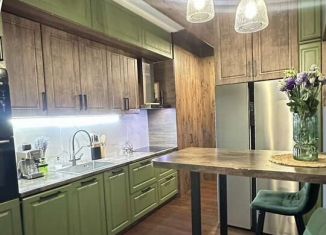 Аренда 2-ком. квартиры, 58 м2, Мурманск, улица Челюскинцев, 37