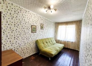 Продам 2-ком. квартиру, 42.8 м2, Березники, улица Пятилетки, 80