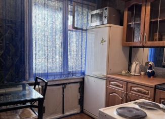 Трехкомнатная квартира на продажу, 60 м2, Норильск, площадь Металлургов, 3