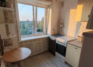 Продам 3-комнатную квартиру, 55 м2, Боровичи, улица Подбельского, 47