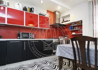 Продам 3-ком. квартиру, 103 м2, Татарстан, Дубравная улица, 43А