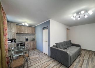 3-комнатная квартира в аренду, 54.6 м2, Новосибирск, улица Макаренко, 27/3, метро Заельцовская