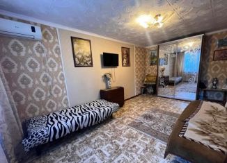 Продается 2-ком. квартира, 50 м2, Крым, улица Сырникова, 18