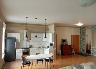 Продаю трехкомнатную квартиру, 104 м2, Москва, Колокольников переулок, 17, метро Трубная