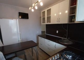 Продаю 2-ком. квартиру, 50.4 м2, Курган, улица Урицкого, 74