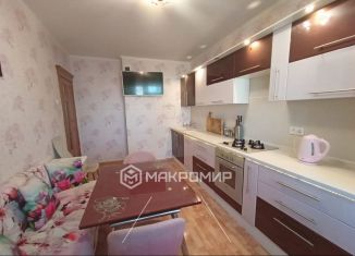 Продажа трехкомнатной квартиры, 75 м2, Орёл, бульвар Молодёжи, 4
