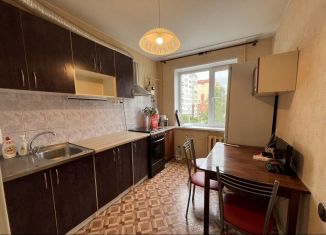 Трехкомнатная квартира на продажу, 64 м2, Псков, Рижский проспект