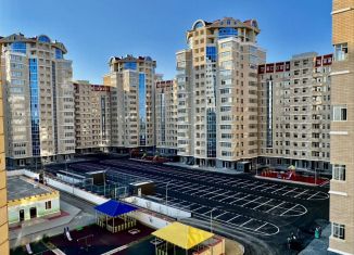 Продаю 2-комнатную квартиру, 64.1 м2, Грозный, улица Хамзата У. Орзамиева, 50