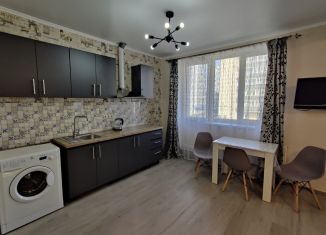 Продаю 1-комнатную квартиру, 35 м2, Краснодар, улица Шевцова, 5