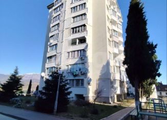 Продажа трехкомнатной квартиры, 65.2 м2, Алушта, улица Богдана Хмельницкого