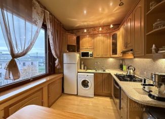 Продается 3-комнатная квартира, 76.1 м2, Мурманск, улица Карла Маркса, 8/2