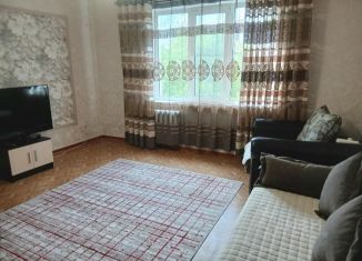 Сдаю двухкомнатную квартиру, 64 м2, Горячий Ключ, улица Ленина, 252
