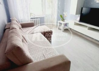 Продается 2-ком. квартира, 45 м2, Кудымкар, улица Строителей, 7