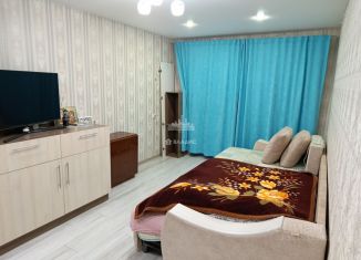Двухкомнатная квартира на продажу, 44.5 м2, Керчь, улица Марата, 4