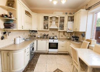 Сдаю дом, 220 м2, Ростовская область
