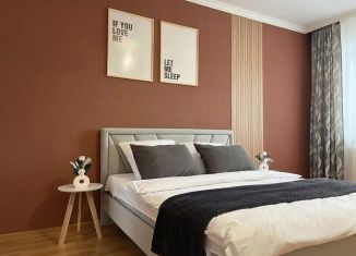 Сдаю 3-ком. квартиру, 105 м2, Тобольск