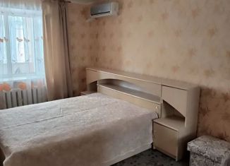 Сдаю 3-ком. квартиру, 62 м2, Саратовская область, проспект Ленина, 91