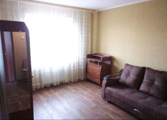 Аренда 2-комнатной квартиры, 52 м2, Азов, улица Ленина, 124