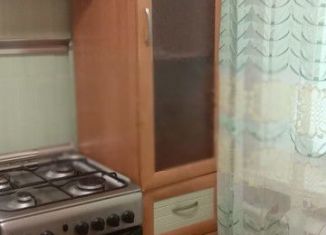 Сдам 1-ком. квартиру, 32 м2, Омск, улица Комкова, 7Б, Кировский округ