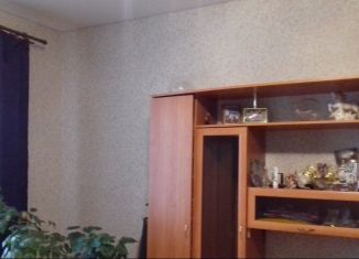 Продам 3-ком. квартиру, 82 м2, городской посёлок Дубровка, Пионерская улица, 2