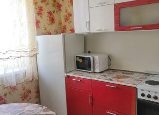Сдаю в аренду двухкомнатную квартиру, 52 м2, Прокопьевск, улица Есенина, 106
