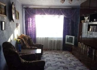 3-комнатная квартира на продажу, 52 м2, поселок городского типа Долгое, улица Калинина, 31