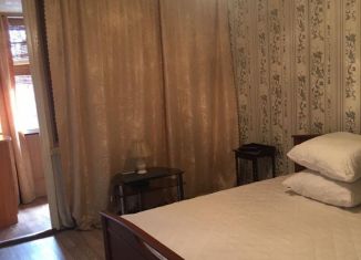 Сдаю трехкомнатную квартиру, 65 м2, Сочи, улица Молокова, 26, микрорайон Черемушки