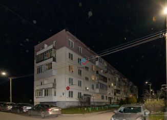 Сдам двухкомнатную квартиру, 37.2 м2, посёлок городского типа Звёздный, улица Бабичева, 8