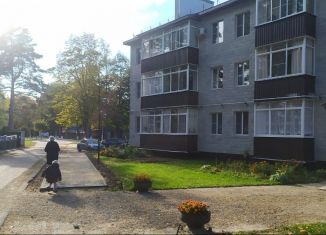 Продаю 2-ком. квартиру, 55 м2, Жуков, улица Гурьянова, 29А