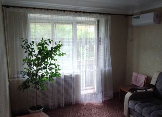 Продам 1-комнатную квартиру, 30 м2, Семикаракорск, Красноармейская улица, 49