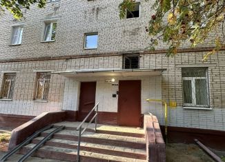 Продается двухкомнатная квартира, 43 м2, Дедовск, Центральная площадь, 1