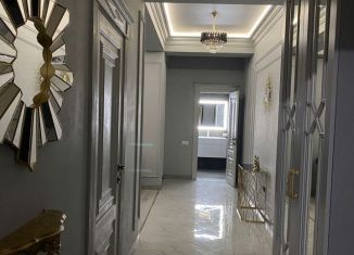 Продам трехкомнатную квартиру, 89 м2, Дагестан, улица Эльзы Ибрагимовой, 31Бк2