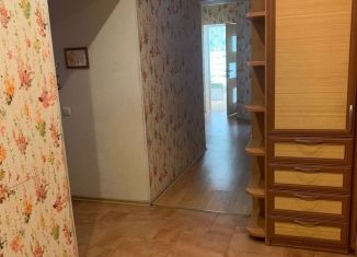 Сдам в аренду 2-комнатную квартиру, 65 м2, Псков, улица Труда, 15