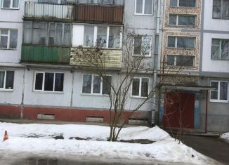 Сдача в аренду четырехкомнатной квартиры, 64 м2, Ленинградская область, улица Калинина, 47