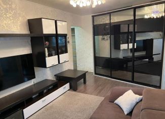Продам трехкомнатную квартиру, 56 м2, Новочеркасск, Баклановский проспект, 154