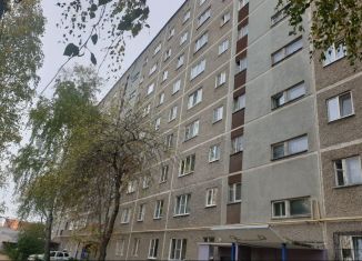 Продаю двухкомнатную квартиру, 43 м2, Екатеринбург, улица Пехотинцев, 21, метро Динамо