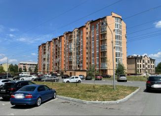 Продаю 2-ком. квартиру, 81 м2, Владикавказ, улица Зураба Магкаева, 2