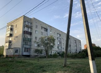 Трехкомнатная квартира на продажу, 60 м2, Кореновск, Тимашевская улица, 1