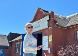 Продам торговую площадь, 100 м2, деревня Малая Венья, Весовая улица, 2Б