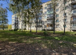 Продается трехкомнатная квартира, 59 м2, Кировская область, улица Дружбы, 11