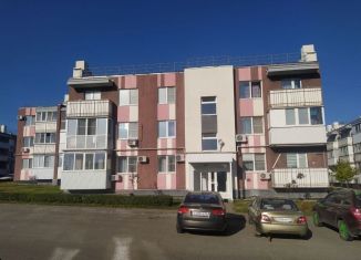 Продаю 1-ком. квартиру, 34 м2, Волгоградская область, улица Добрушина, 28