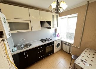 Сдается 2-комнатная квартира, 46 м2, Избербаш, улица Гусейханова, 3