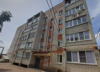 Продаю 2-ком. квартиру, 54 м2, Рузаевка, улица Горького, 40Б