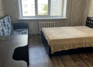 Сдаю в аренду 3-ком. квартиру, 60 м2, Саратов, Лунная улица, 27, Ленинский район