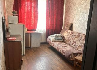 Сдаю в аренду комнату, 12 м2, Красноярск, улица Копылова, 66, Железнодорожный район