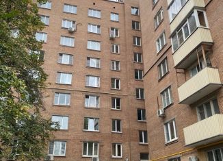 Продаю 2-ком. квартиру, 43.3 м2, Москва, улица Двинцев, 8