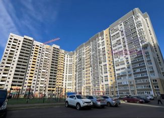 Продаю 2-ком. квартиру, 60.1 м2, Оренбург, улица Берёзка, 17