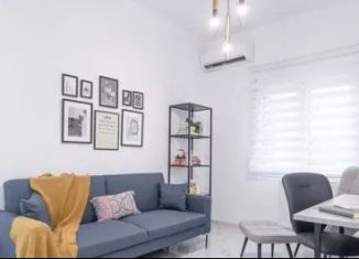 Продается 1-комнатная квартира, 32 м2, посёлок городского типа Сириус, Цветочная улица, 30