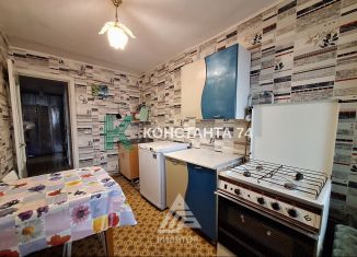 Продаю 2-ком. квартиру, 45.7 м2, село Смородинка, Советская улица, 39